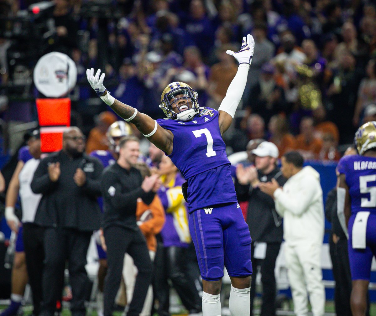 SugarBowlNola's tweet photo. 1⃣ week ago!

Best of luck to the @Allstate #SugarBowl champion @UW_Football in the #CFBPlayoff National Championship game🔥 https://t.co/jZsRSAOa7I