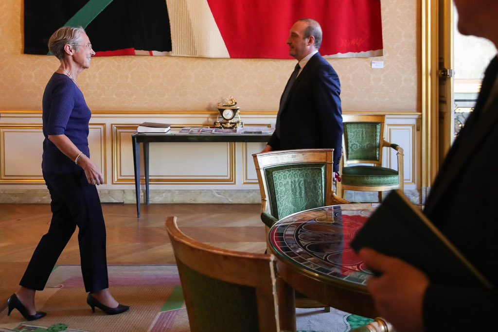 .<a href="/Elisabeth_Borne/">Élisabeth BORNE</a> a été une Première ministre efficace et déterminée, pleinement investie dans sa mission au service de notre pays. Elle n’a jamais reculé lorsque l’intérêt général était en jeu. Je suis honoré d’avoir pu travailler à ses côtés.