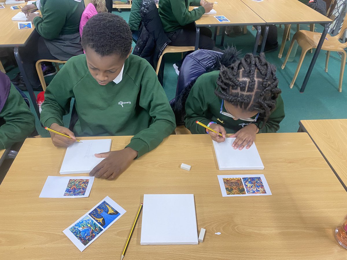 Discovery_Y4's tweet photo. This afternoon, our Year 4️⃣ artists 👩🎨 👨🎨 started sketching ✏️ their canvases - based on the collaborative work of British artist John Dyer @johndyergallery and Tribal Amazon Indian Artist Nixiwaka Yawanawa 🎨 #SpiritoftheRainforest #AmazingAmazon🌴🪵🌺🌻🪨🐍🐆 https://t.co/4TN5APNlfz