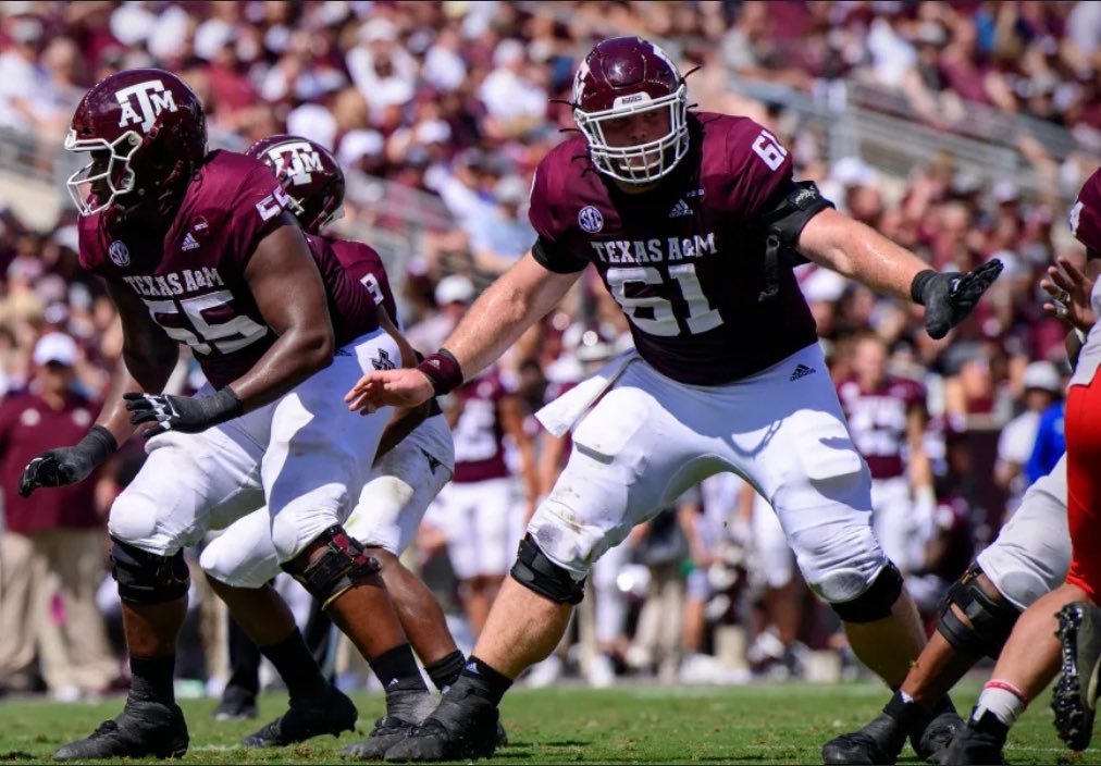 JackC_25's tweet photo. After a great phone call with @CoachCushing and @gray_reed77 I am blessed and extremely excited to receive an offer from A&amp;M @CoachJosephPNG @ScaryMcCrary #AggieNation https://t.co/hIBXBKIdsq