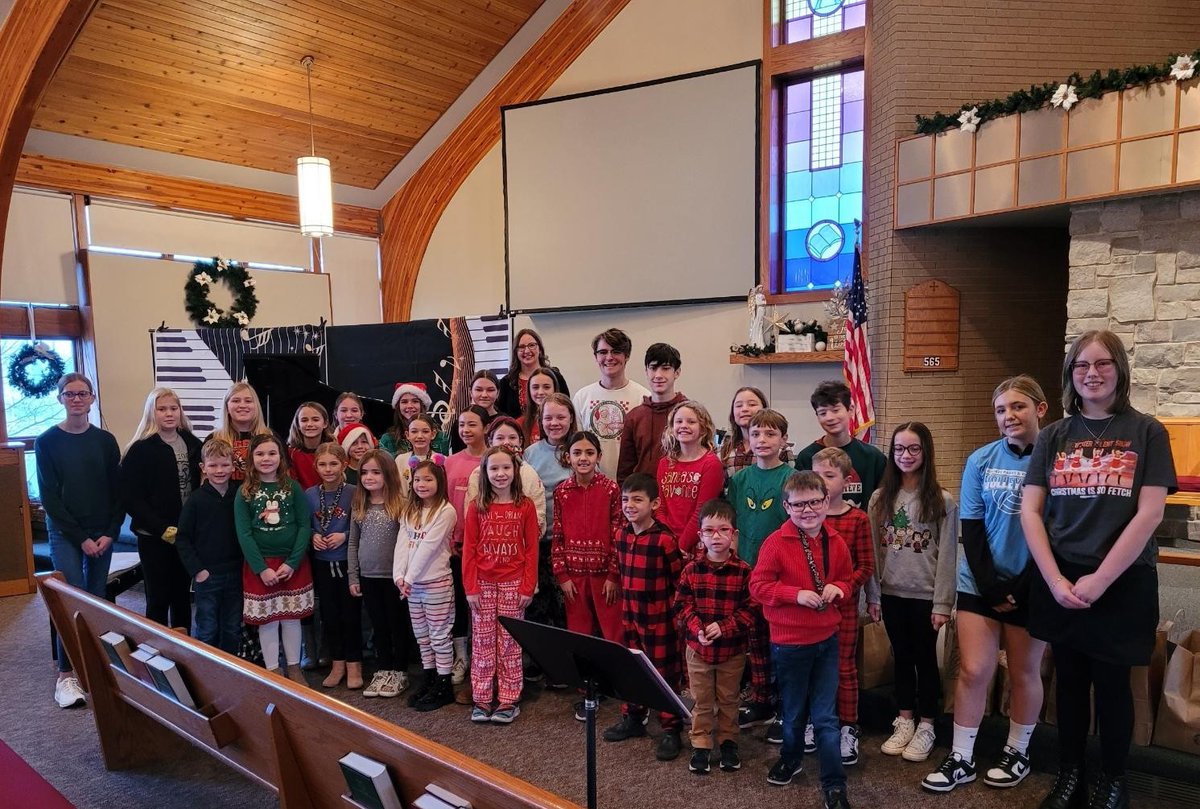 CateBryan's tweet photo. Saturday was one of those lovely days where you see a body of work completed in a good, true, and beautiful way.
Congratulations to each and every student on their fine performances!
#mondaymotivation #pianomusic #piano #pianoteacher #pianostudent #pianorecital #pianoparty https://t.co/iCXut7C82J