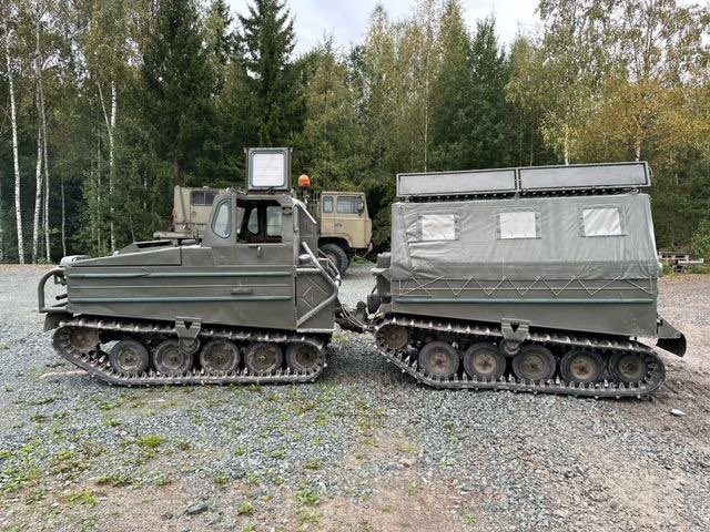 prophetic_bird's tweet photo. Сьогодні домовились за четвертий всюдихід Volvo BM202 для 24 ОМБр.

Спонсори з України компенсують його вартість, але тепер шукаємо кошти на доставку: фура + паром.

Підтримайте збір будь ласка. Також буду вдячний за ретвіт.

https://t.co/vw7y97x3VU https://t.co/k1dw9hoWAl