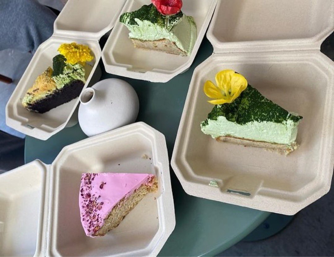 CIOBCitywide's tweet image. The Baking Club had a blast during their trip to @byclionyc! 🍰 They learned from Ms. Clio about her baking career &amp;amp; got to taste some incredible treats. A big thank you for sharing your experiences &amp;amp; insights with our students! #BakingClub #LearningThroughExperience @leaders_hs