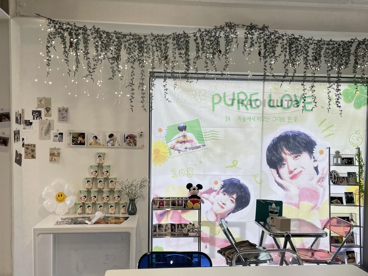 Bbangmong_S2's tweet photo. PURE LOVE
📍스튜디오앱트
추운 겨울에 태어난 병주에게 따듯한 봄날의 햇살을 선사해준 생일 카페였어요🌼
초록빛으로 물든 카페 테마 자체가 넘 예뻤고 디피랑 특전들 모두 주최분들의 정성이 가득 담겨있는게 느껴져서 몸도 마음도 따듯해졌어요💚
　
#병주꽃_피워봐_참좋아
#Blooming_BYUNGJOOday https://t.co/c9x41tZueK