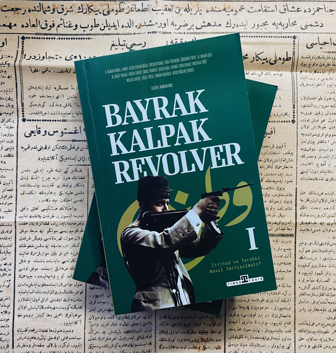 📣 ÇEKİLİŞ VAR!

Bu tweet'i RT'leyerek hesabımızı takip eden eden 2 kişiye, Hakan Boz’un (<a href="/HakanBoz0/">Hakan Boz</a>) editörlüğünü yaptığı “Bayrak-Kalpak-Revolver” adlı eseri hediye ediyoruz.

Son katılım: 13 Ocak 📚