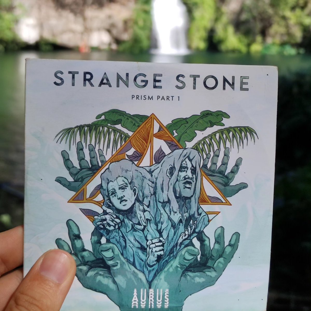 Here the cover for the new EP 'strange Stone' from my perfect and beautiful friend Aurus 💛