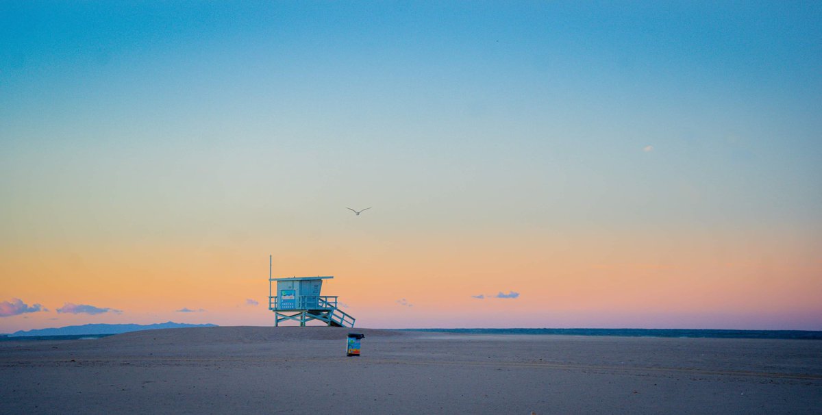 sensei_wanders's tweet photo. Guard Post at Dusk. 

Early morning ride to capture the colors of the cold morning  on the California coast. 

#fineartphotography #fineartamerica #art #California #guardpost #BeachVibes https://t.co/ovE3RgtzS4