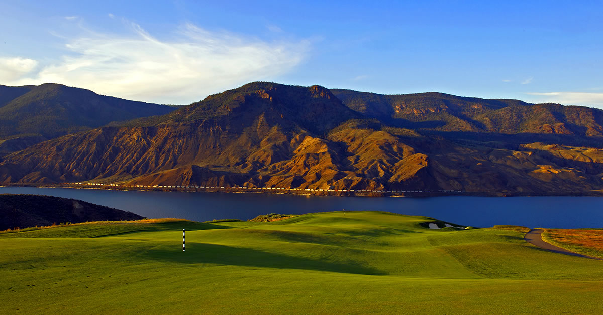 Nothing like a beautiful sunset at Hole 14 to enhance an already epic view! 

Can you think of a better backdrop for your golf experience? 

#tobianobc #tobianogolf #kamloopsbc #kamloopslake #golfkamloops #golfbc #tourismkamloops #explorekamloops #explorebc