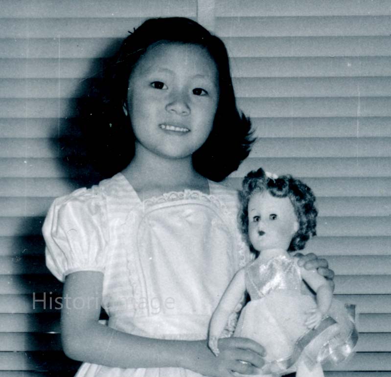 Historicimage's tweet photo. Asian American girl posing with her new doll and cake on her birthday, June, 1958. #Historicimage https://t.co/aawdi0Z4vW
