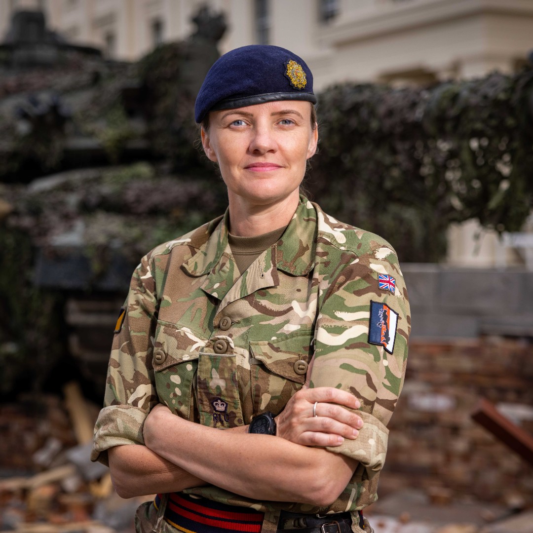 🗣️ It’s not the aggressive, shouty environment that you expect; it’s a family you will have for life. Maj Diana Worthington's career has taken her from Burton to Bastion and much more besides 🌍 Read more 👇 army.mod.uk/news-and-event…