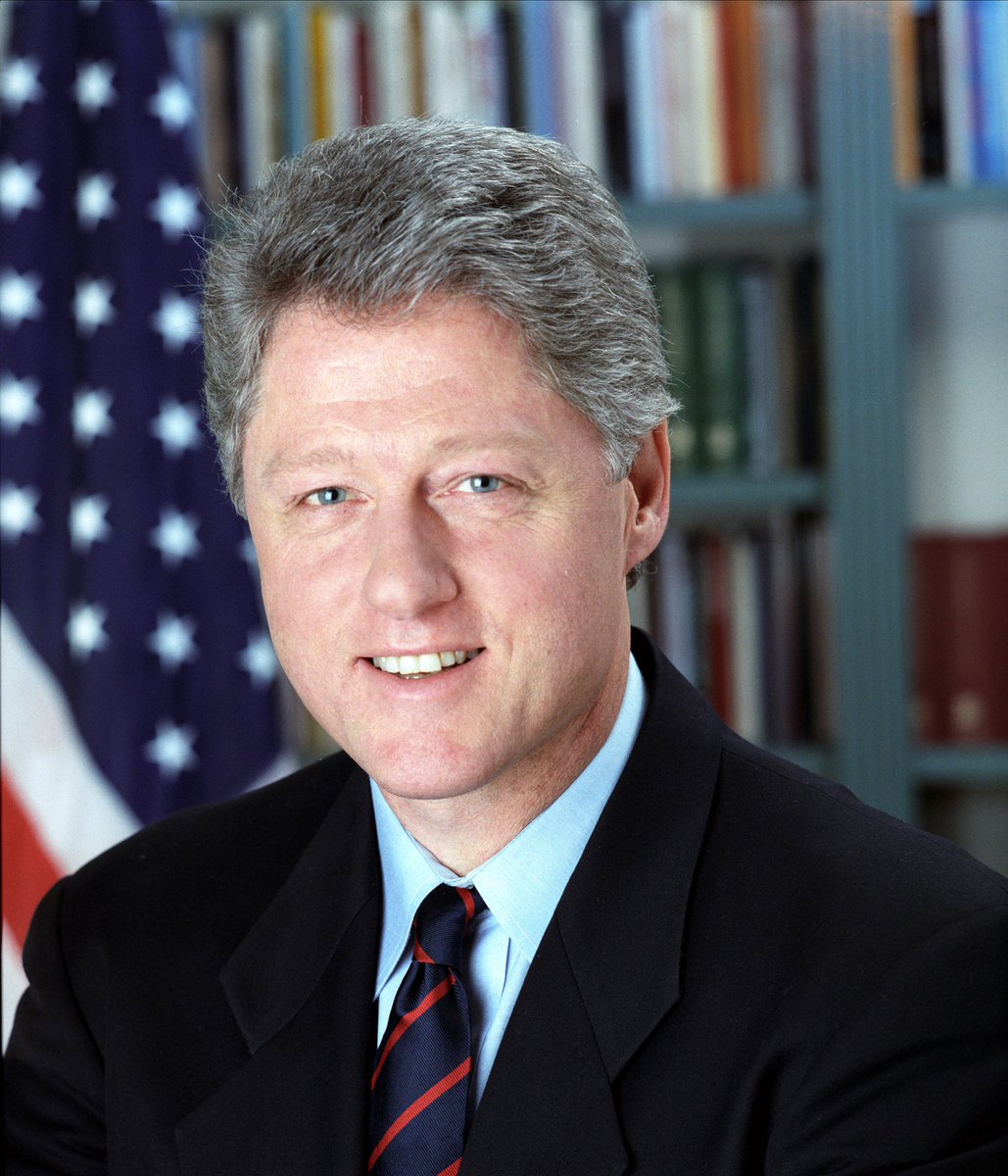 CerfiaFR's tweet photo. 🚨🇺🇸 ALERTE INFO I Jeffrey #Epstein aurait filmé des sextapes de Bill #Clinton, le prince #Andrew, et Sir Richard Branson, d’après de nouveaux documents judiciaires révélés et une déclaration de Sarah Ransome, affirmant avoir été victime de Epstein. (Via Sky News) https://t.co/PmY75Wyywa