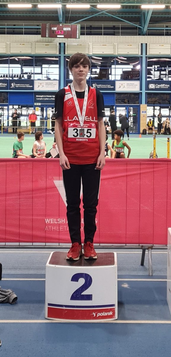 nelradrobs1's tweet photo. Well done to Lyra and Deklan that competed at the Welsh Athletics Junior Open U13, U15 &amp; U17 yesterday. Deklan:800m - 2:30.84 silver WWA medal, 3rd overall &amp; PV - 1.91m PB. Lyra: 800m - 2:33.73 gold WWA medal &amp; PV - 2.71m 1st overall. Brilliant results @StJohnLloydPE https://t.co/oxyff9iAja