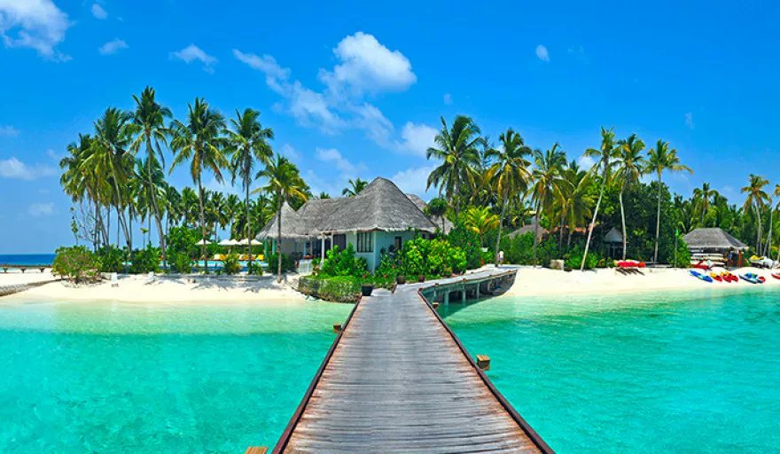 UmarMaldives's tweet photo. More than 1,200 islands
More than 3,000 reefs (lagoons, can be reclaimed as islands) 
The Maldives. #GoMaldives #visiMaldives https://t.co/RHMoqHuqiN