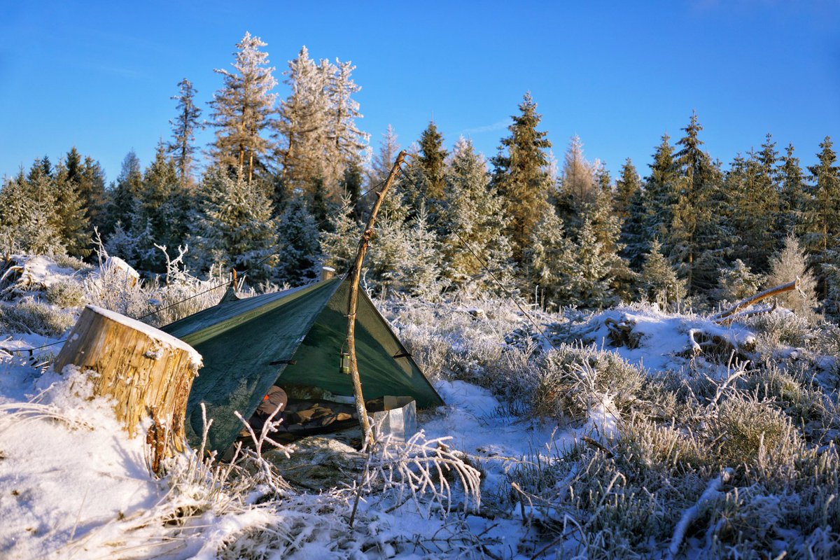 Premiumlurch's tweet photo. Nach der letzten Nacht bei -11 Grad. Die Isomatte musste ich zwar jede Stunde neu aufblasen, aber davon abgesehen wars eigentlich ganz gemütlich. https://t.co/fXTaQIvHbU