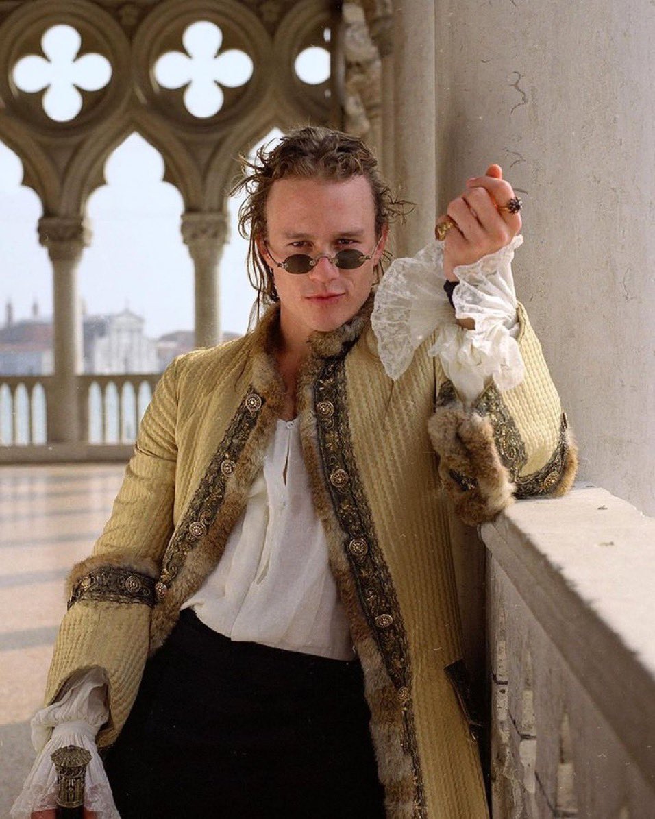 notgwendalupe's tweet photo. heath ledger, 2004 https://t.co/T0nVDdaUly