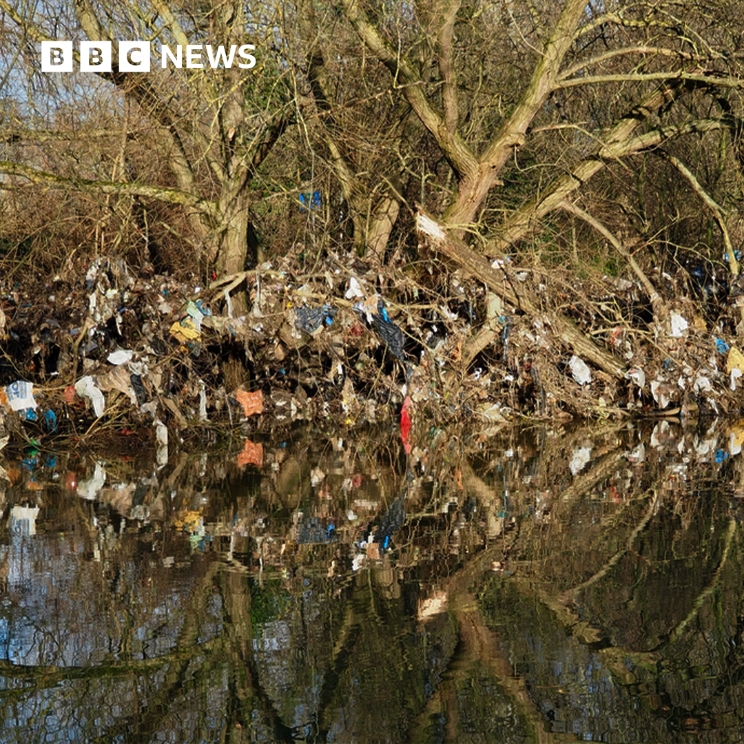 😮 This is some of the "staggering" amount of litter left on river banks after flooding in the East Midlands.

The picture was taken by a uni professor who said she was shocked at the sight of plastic hanging from trees and bushes.

More here: bbc.in/3RTauBr