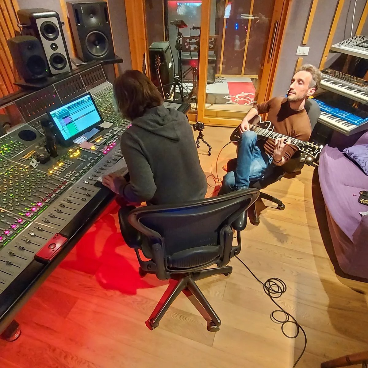 AWRecStudio's tweet photo. Progetti curati con estrema attenzione ai dettagli.
Studio B - SSL Aysis digital console 80-channel.
Red Seven Amplification - Leviathan the King of higain.
.
#redsevenamplification #leviathan #Recording #amplificatore https://t.co/eaQwwSaaSu