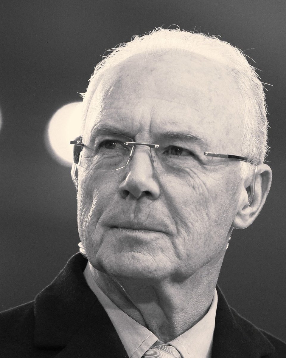 Der VfB Stuttgart trauert um Franz Beckenbauer, einen der Größten aller Zeiten in unserem Sport und ein deutscher Jahrhundertsportler.
Unsere Gedanken der aufrichtigen Anteilnahme gelten besonders der Familie Beckenbauer und dem FC Bayern München.
