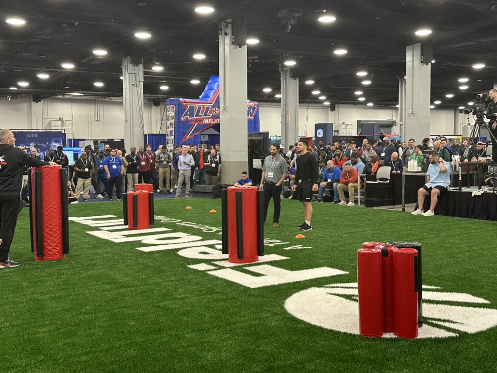 jdeaster11's tweet image. Come see us at the Skills &amp;amp; Drills area at the 2024 AFCA Show in Nashville. @FieldTurf 🏈🏈 
#leaveitallonthefield