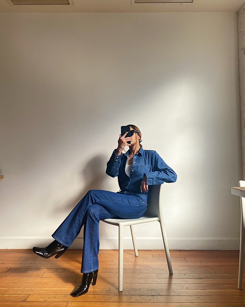 Always_C_R's tweet photo. The denim trends fashion people will frequent this Spring: https://t.co/RKTrcvkbey
#denimstyle #denimjeans #denimondenim #minimalstreetstyle #minimalstyle #denimday #canadiantuxedo #minimalchic #frenchchic #minimalisticstyle #bluedenim #westernstyle https://t.co/VDXw4DLUpp
