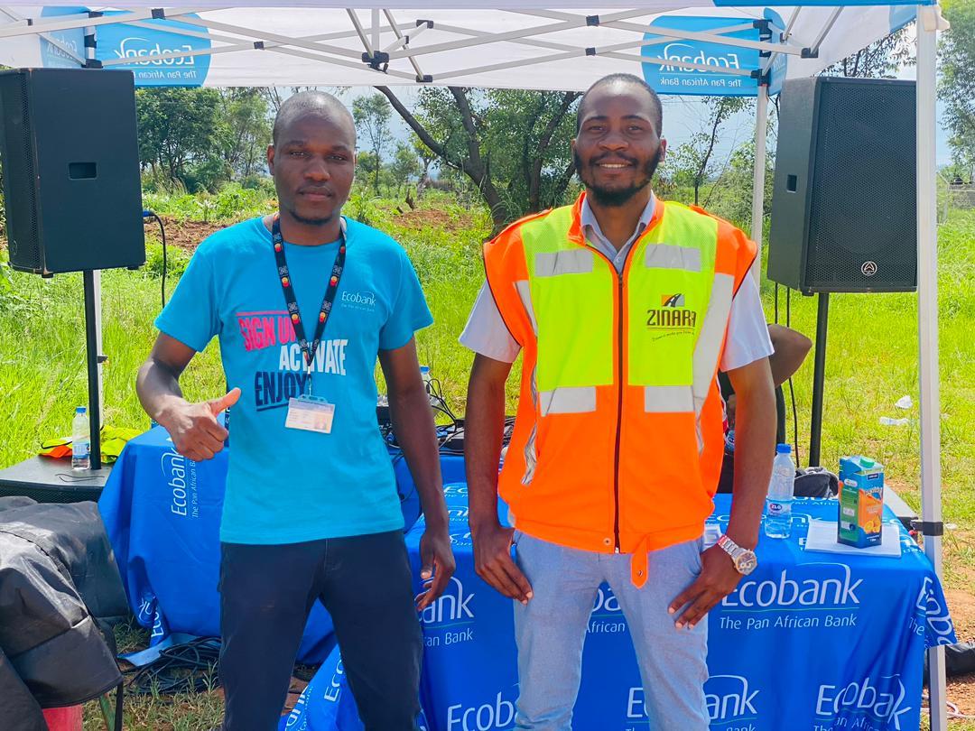 zinaraZW's tweet photo. What an exciting #HappyHourPromotion with @EcobankZW at Eskbank tollgate today. 

The smiles tell it all. 

#PartnersForProgress 
#HappyHour 
#backtoschool https://t.co/nBGTIP0ILQ