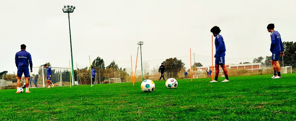 SektionTWFCM's tweet photo. Bei wechselhaftem Wetter rollte heute Vormittag wieder der Ball. 

Der Nachmittag wurde unsererseits für einen Ausflug mit dem Dolmus nach Manavgat genutzt. 

#EINMALIMMER #FCMinternational #Trainingslager https://t.co/yoEVAATSdC