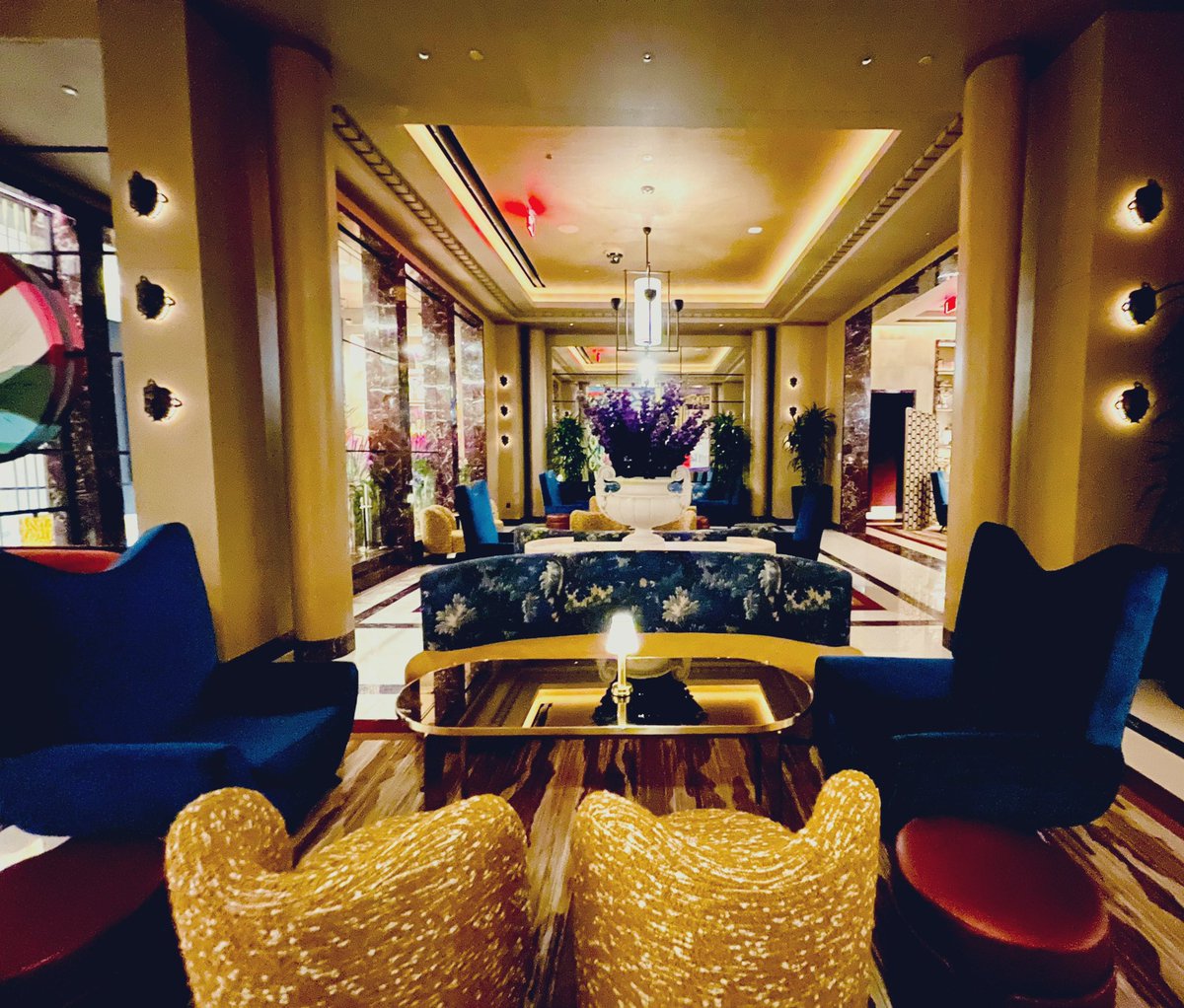eatinglasvegas's tweet photo. My cocktail-slurping days died with Harvey Wallbanger (or was it having Sex on the Beach?), but there’s Nowhere I’d rather go for a quiet, lounge-y tipple these days than the @fblasvegas.
#NowhereBar
🍹🍸🥃 https://t.co/oKdrCAzqWk