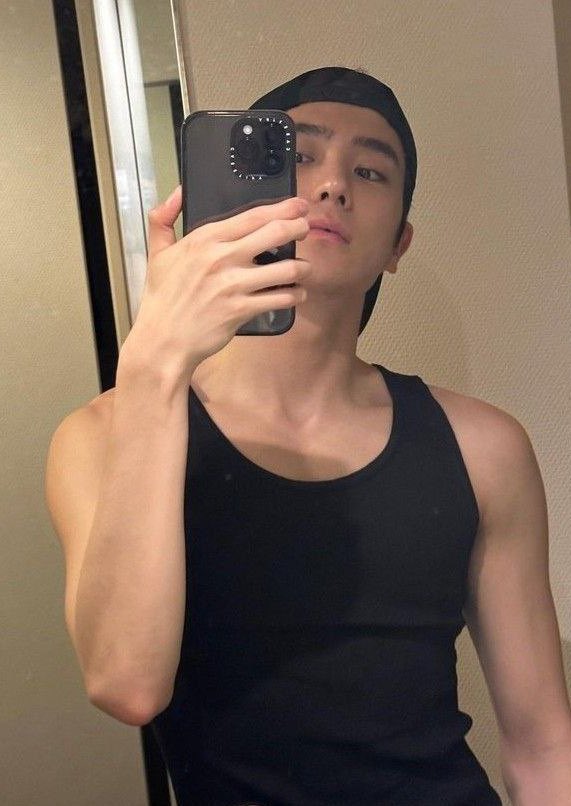 DKJEONS's tweet photo. @๐ถ๐บ.๐ฑ๐ธ just uploaded (2) new pics on #NSUGRAM.
Capitรฃo tem que fazer nome nessas avaliaรงรตes, nรฉ? #NSUCUP. https://t.co/ZJaFWlo0kJ
