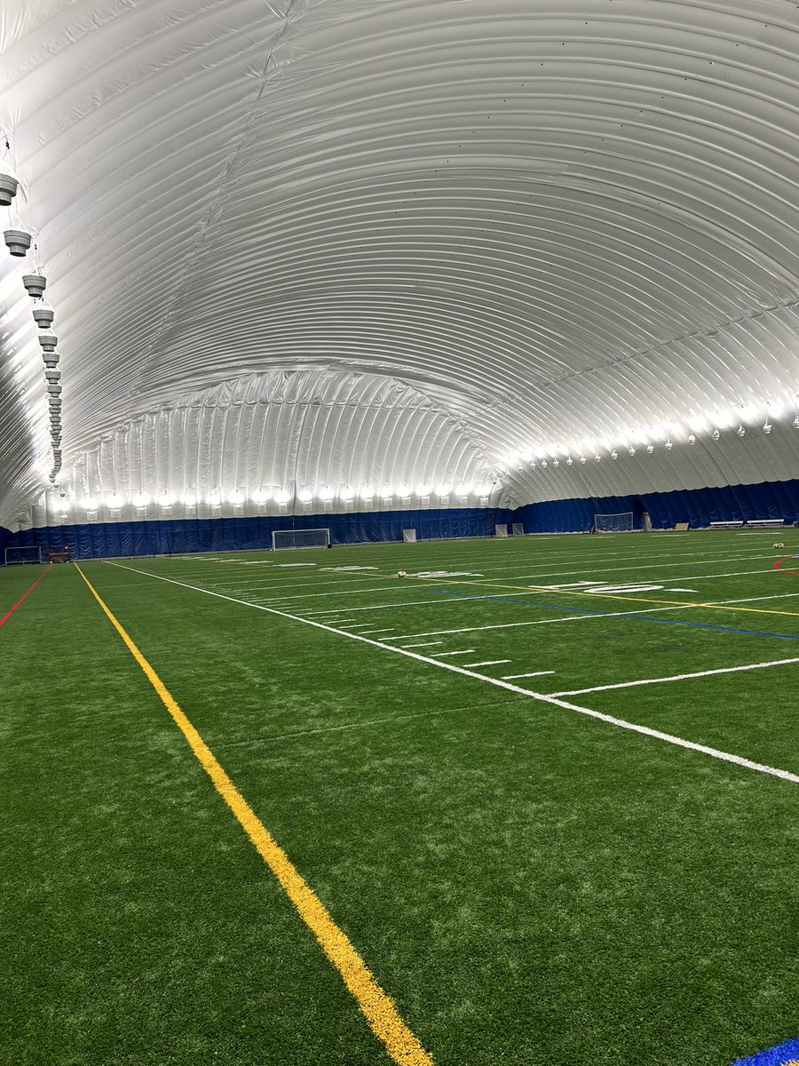 Had an amazing time Saturday at <a href="/HobartFootball/">Hobart Football</a>. Having my first official visit! I learned a lot about the program and school. Thank you so much for having me! @CoachGreenBart <a href="/Coach_DeWall/">Kevin DeWall</a> <a href="/Liam_FMurphy_/">Liam Murphy</a>