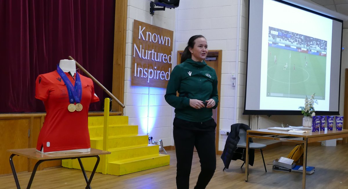 Bishops6thForm tweet media