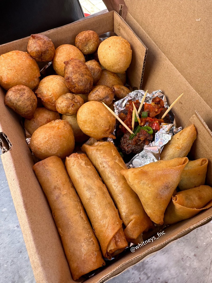 whitneys_fnc's tweet image. Your favourite small chops brand reopens Wednesday, 10th! We can’t wait to serve you😁🎉
#smallchops #SmallBiz #smallbusinessowner #BettaEdu #Teebillz #Wike