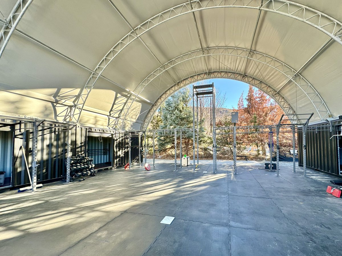 BeaverFitUSA's tweet image. New year, new training space 💪

We're back from holiday break and excited to share our recently upgraded #DamStrong outdoor training area at BeaverFit HQ in Reno, Nevada.