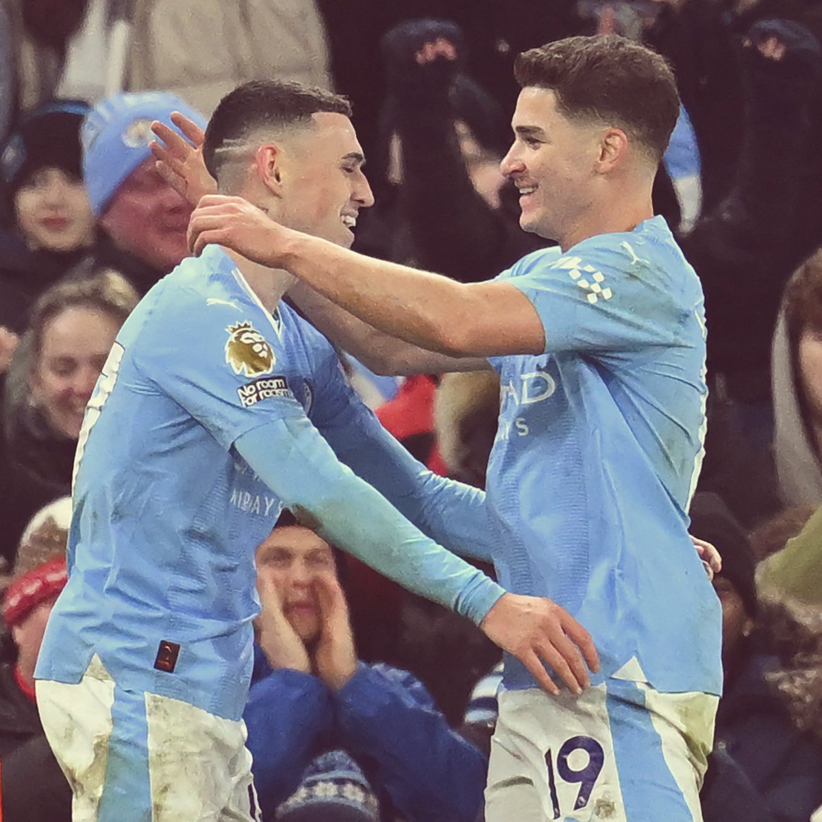 🚨🔌MCFC NIGHT FOLLOWERS GAINS

If you are a Manchester City supporter and want to connect with more Citizens ➕➕ 

All You need to do is retweet, like and drop  🏆in the comments‼️‼️Everyone will follow back 💯✅✅

#ChampionsOfTheWorld 🏆