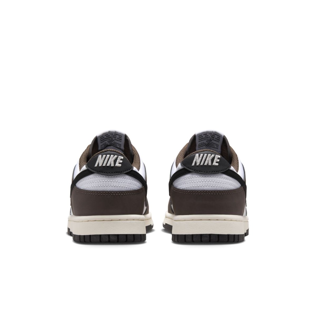 SnkrsStock's tweet photo. Official images: Nike Dunk Low "chocolate " 🍫 https://t.co/glwHUX5jV9