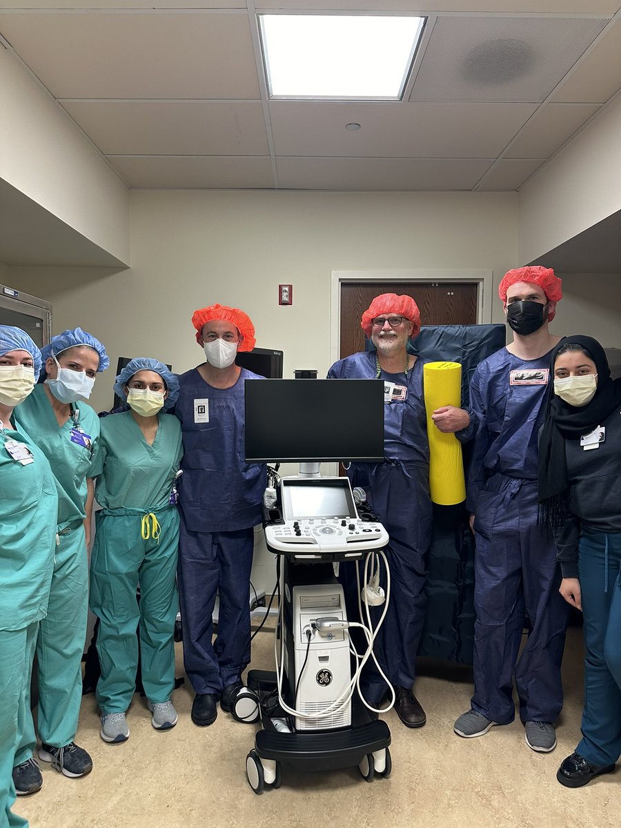 Successful trial of Sonomotion’s ultrasonic breakwave lithotripsy (BWL) today here at Northwestern! Exciting new technology to expand our ability to treat patients with kidney stone disease noninvasively @amy_krambeck @perryjxu #sonomotion #breakwave #burstwave