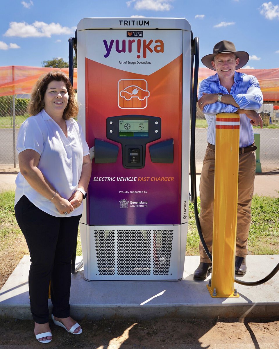 We want to make it easier for Queenslanders to make the switch to an EV.

So, we’re extending the world’s longest Electric Super Highway even further!

We’re building 23 more fast charging stations in outback Queensland, starting with this one in St George.