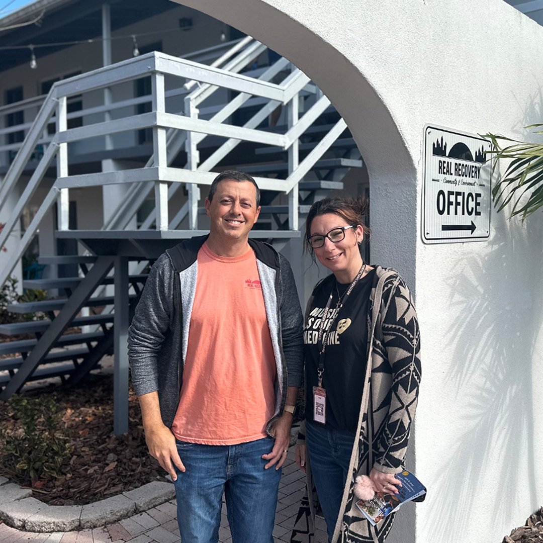 We are excited that Crystal from Recovery Unplugged stopped by for a tour of Real Recovery Solutions! Not all addiction treatment centers are created equal. We are proud to work alongside other organizations unified in purpose!

@RecoveryUnplugd 
#addiction #recovery #sober