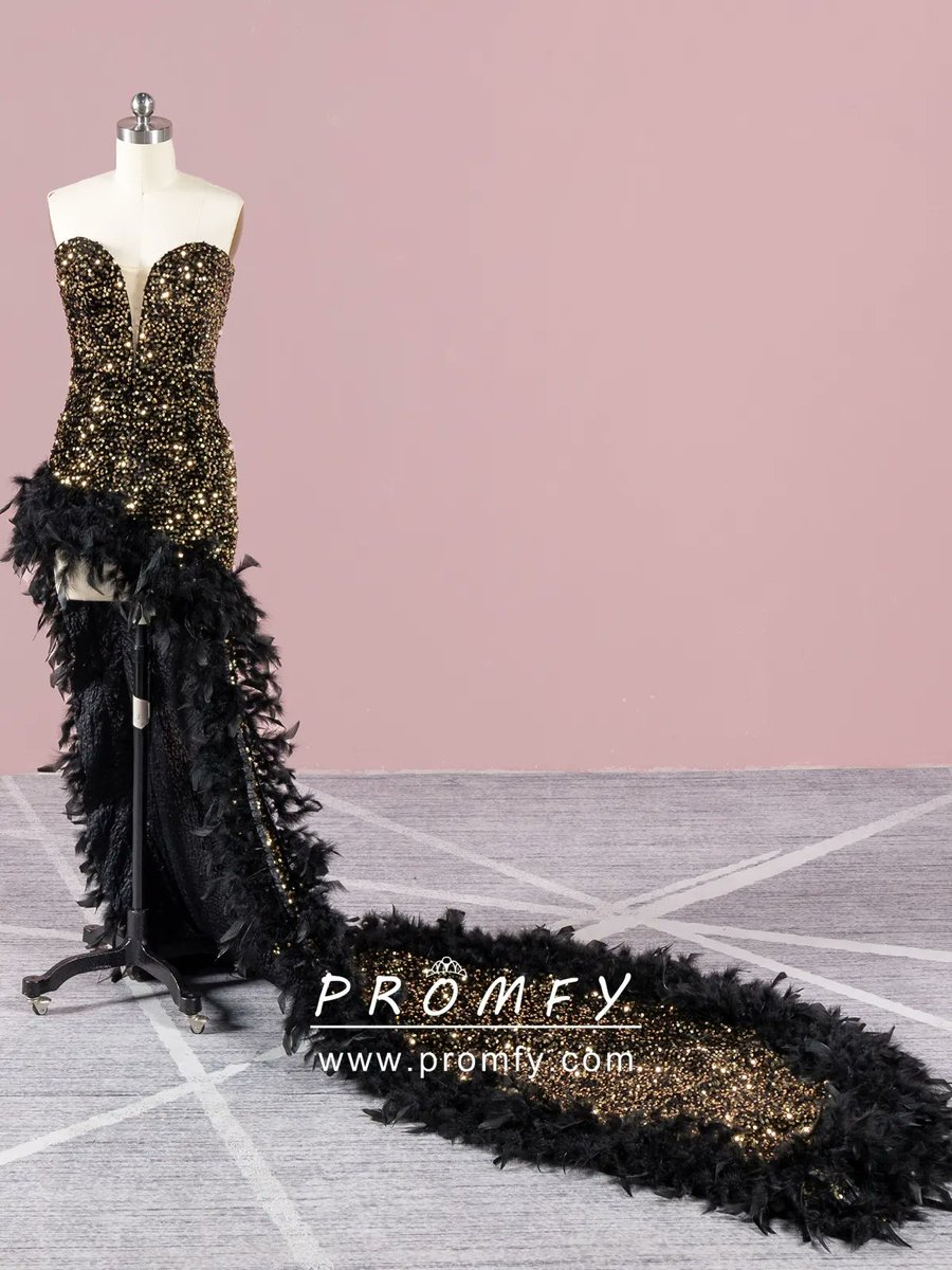 promfy_official's tweet photo. High-split Long Feathered Train Glitter Sequin Prom Gown
#promfy #longtrainpromdress #feathertrainpromdress #redsequindress #royalbluepromdress #goldblacksequin #africanamericanpromdress #promdresses2024 #UniquePromDress
https://t.co/UYN2IFWZQe https://t.co/FMVkxhSAHb