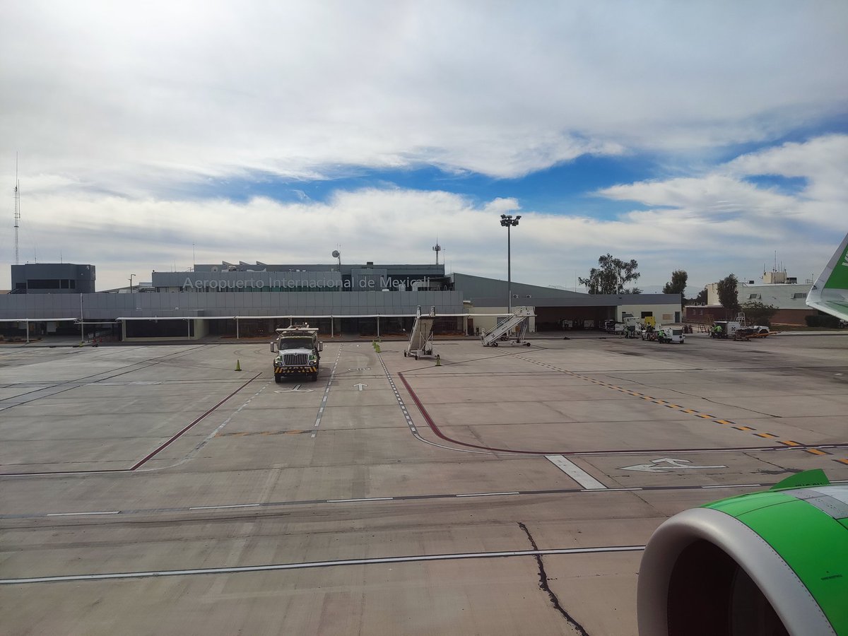 Zweit_TTV's tweet photo. El 31 de diciembre llegamos a Mexicali, desde entonces hemos estado conociendo Baja California, cada día ha sido una experiencia nueva: "Visitando Streamers y Comiendo Recomendaciones" todo un éxito, me siento satisfecho, volvería de nuevo en otra oportunidad 💪🏻 #ProyectoVSCR https://t.co/VHvLcPQjeV