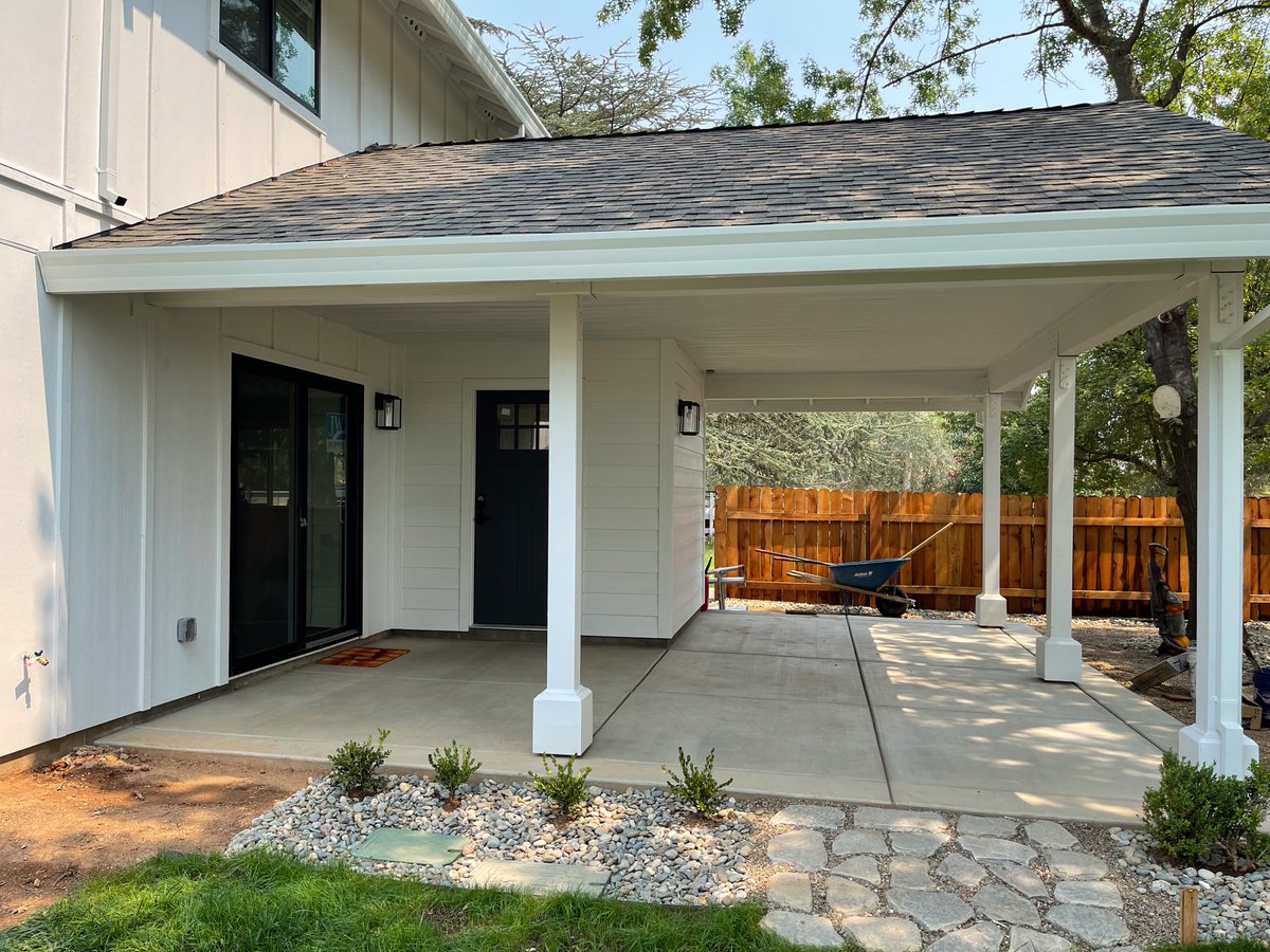 hcipros's tweet photo. Finished construction on our Rio Linda Farm House.  It came out absolutely beautiful.  A wonderful home for a new family. #designbuild #generalcontractor #customhome https://t.co/vJoZFylSUg