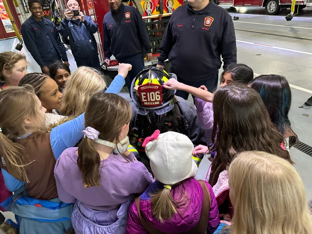 ArlingtonVaFD's tweet photo. Big shoutout to our brave helpers from Brownie Troop 60243! 🎖️ They visited Arlington County Fire Station 6 and earned their First Aid badges! 🚒👩‍🚒Talk about starting their hero journey early! 🌟  #FirstAidBadge #FutureHeroes https://t.co/2HNetMnDT5