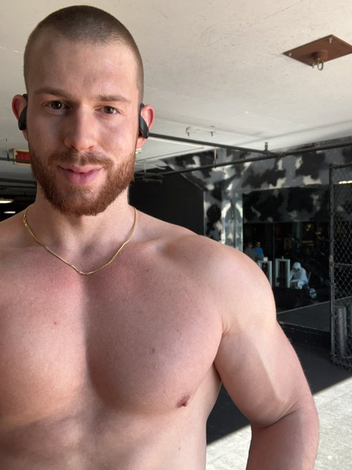Watch ColtFitness's leaked NSFW photo on TwXstars