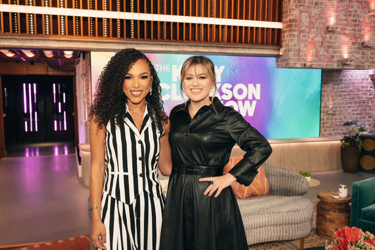 MJAcostaTV's tweet photo. So excited to be part of the @KellyClarksonTV show tomorrow! Tune in Tuesday January 9th on @nbc https://t.co/MPFAdCevFm