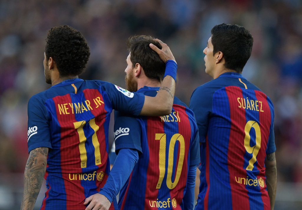 Neymarkito23's tweet photo. Hoy empieza todo de nuevo 🫡

Vamos a por el tirón final 🦁

@Ragnarr_IX @FotiiJS7 

@LagazosLegends 💛🖤 https://t.co/DLHTgA0xeC