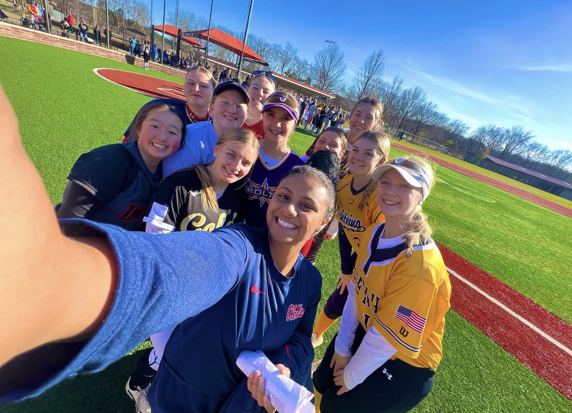 I had so much fun at the @OleMissSoftball camp this past weekend!! Thank you so much to @Jamie_Trachsel @d_nicolaisen @KarlGollan @DJSanders37 and all of the Ole Miss Softball team for putting on an amazing camp. Ole Miss has such a beautiful campus and enjoyed my time touring.