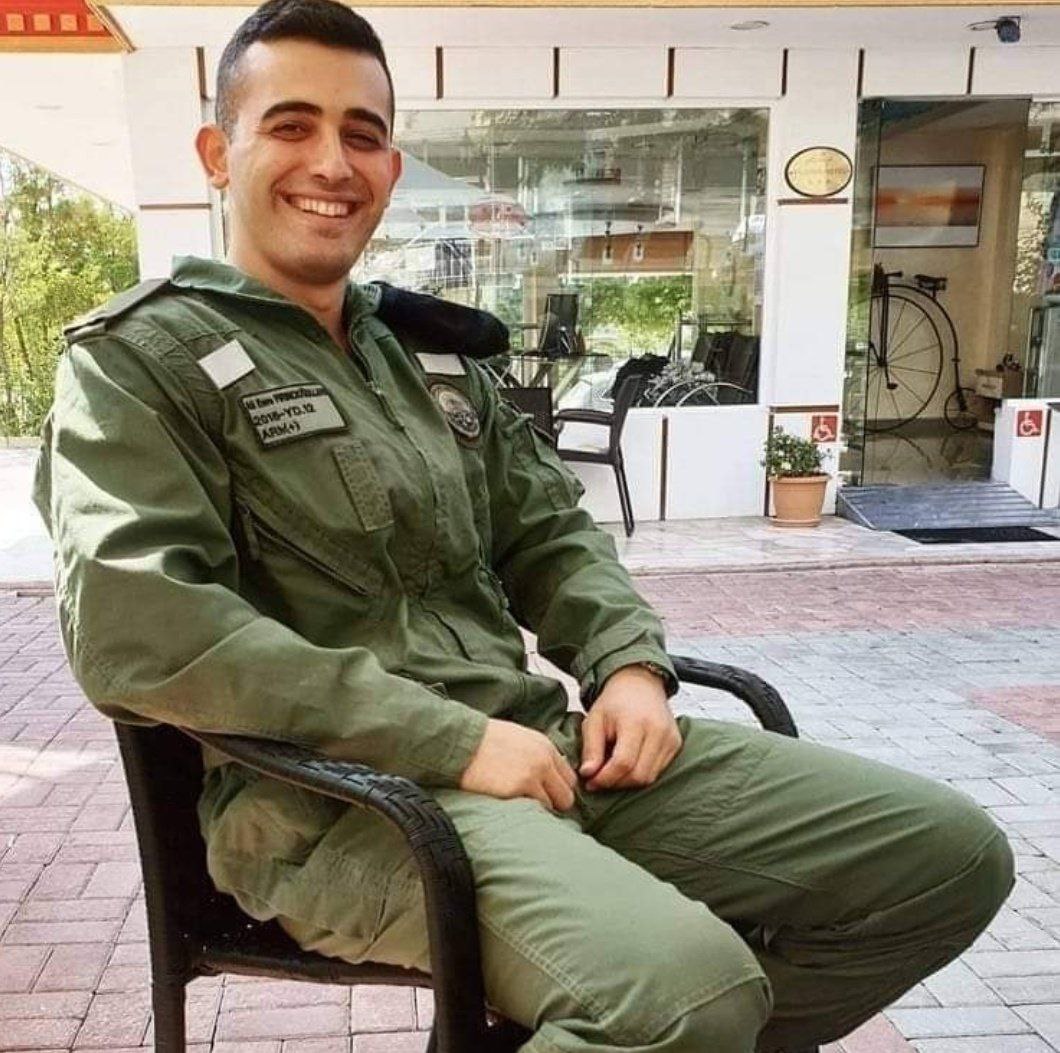 'Şehit olursam bu fotoğrafı paylaşın, çok içten gülmüşüm' Şehit Teğmen Ali Emre Fırıncıoğulları 20 Şubat 2020
