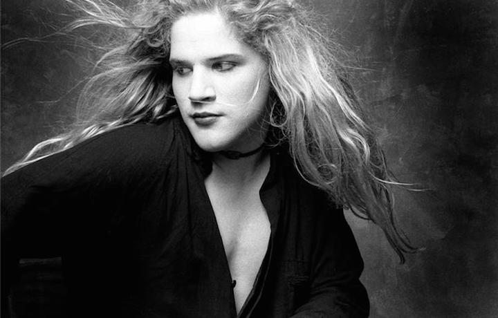 on this day in 1966, andrew wood was born. he is known for his work as a vocalist in bands such as "mother love bone" and "malfunkshun".

happy birthday, andy 🤍 we miss you.