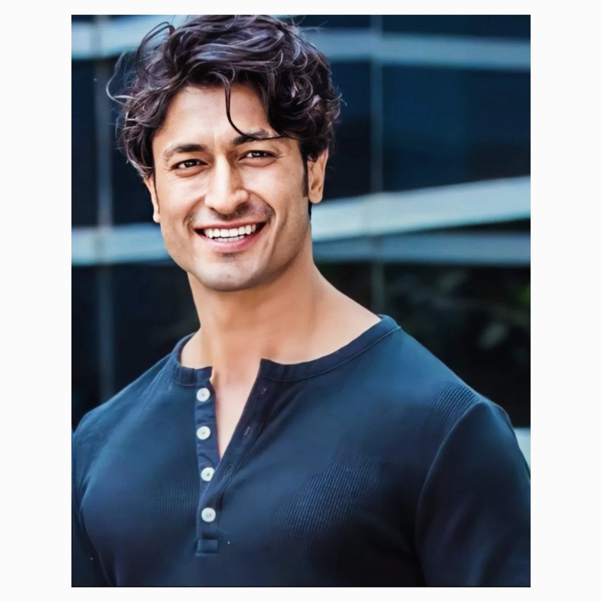 Handsome Hunk <a href="/VidyutJammwal/">Vidyut Jammwal</a> 
.
.
.
.
#VidyutSwagKing #VidyutJamwal #VidyutJammwal