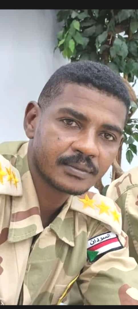 رحم الله الشهيد مصعب عبدالمعروف احد
جنود القوات المسلحة الذين قاموا
بتحرير الفشقة.... الأراضي السودانية
التي ظلت محتلة من المليشيات
الإثيوبية لعقود طويلة الرحمة والمغفرة
لمصعب....