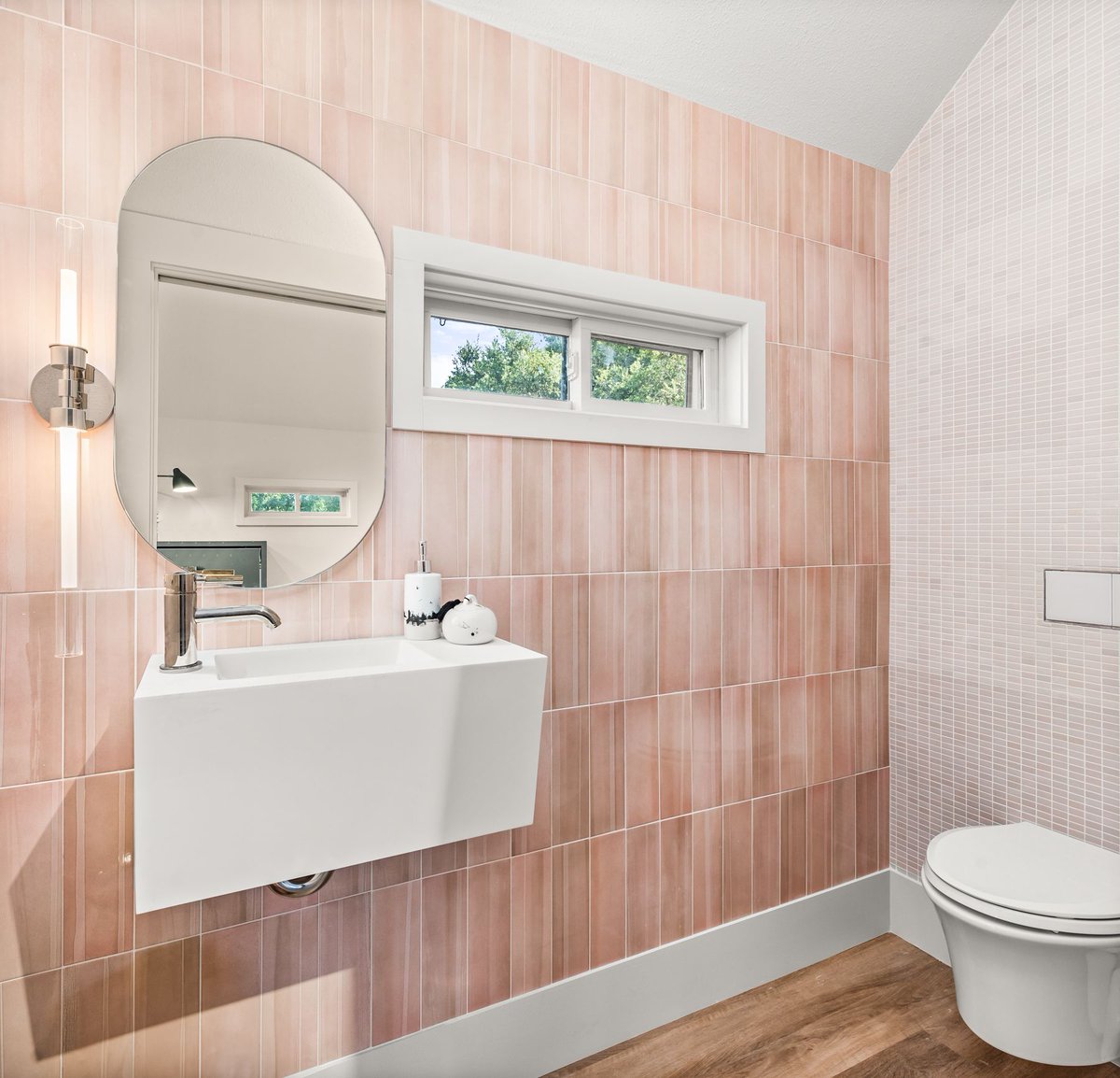 InspiredSpaces2's tweet photo. The prettiest of all pink powder rooms ✨️💕
#interiordesign #interiordesigner #bathroomdesign #pinkbathroom https://t.co/8U3s2XpaeL